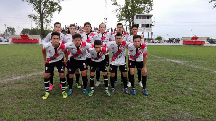 Atlético Hasenkamp clasificó a la semifinal